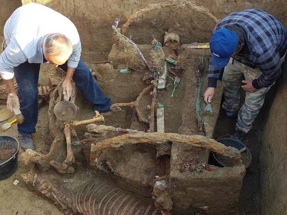 Rimska kola s konjima