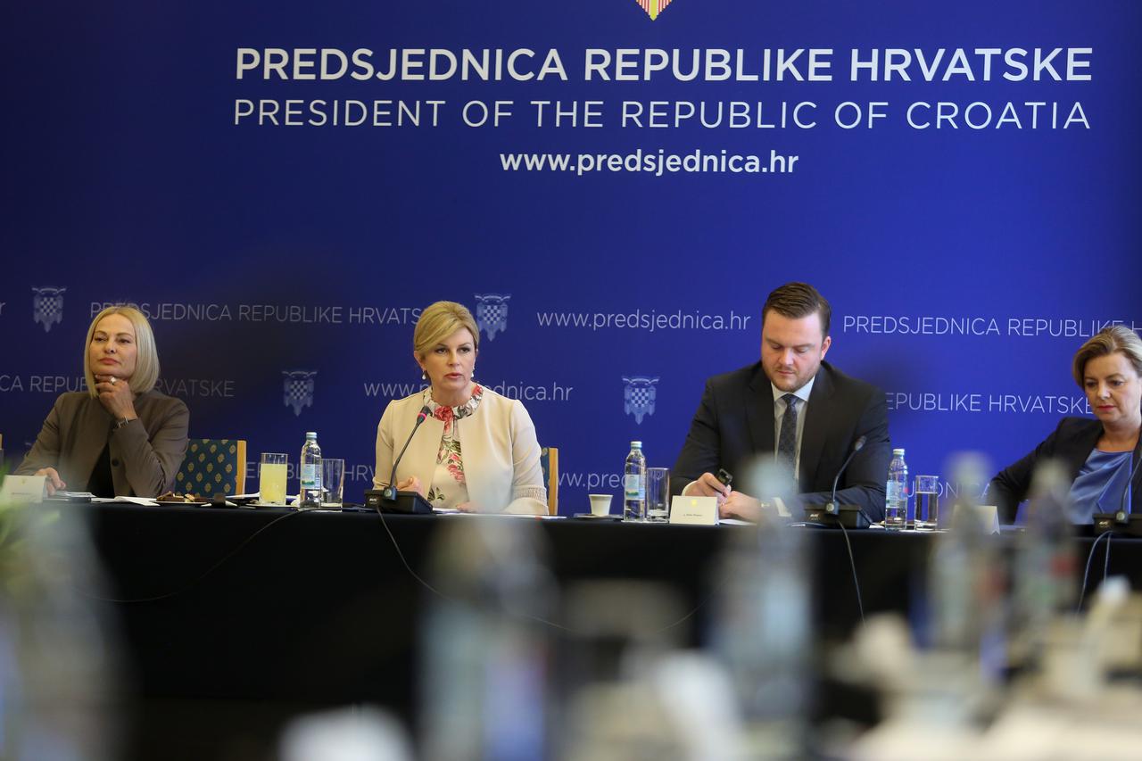 Okrugli stol predsjednice Kolinde Grabar-Kitarović