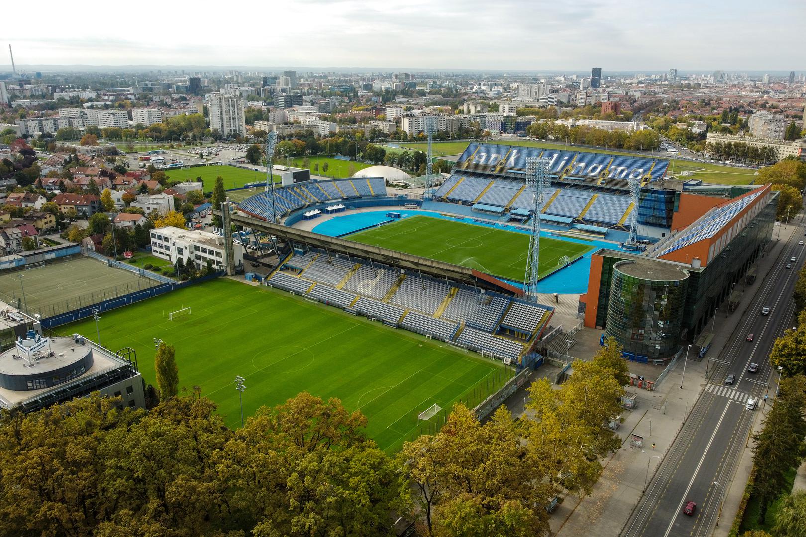 Prije točno 114 godina, 5. svibnja 1912., otvoren je stadion u Maksimiru – tada na prostoru livade i kukuruzišta, a danas jedan od najprepoznatljivijih simbola zagrebačkog sporta. Ova obljetnica mogla bi biti i posljednja koju stadion dočekuje u punom obliku, jer bi već iduće godine trebali započeti radovi na njegovu uklanjanju.