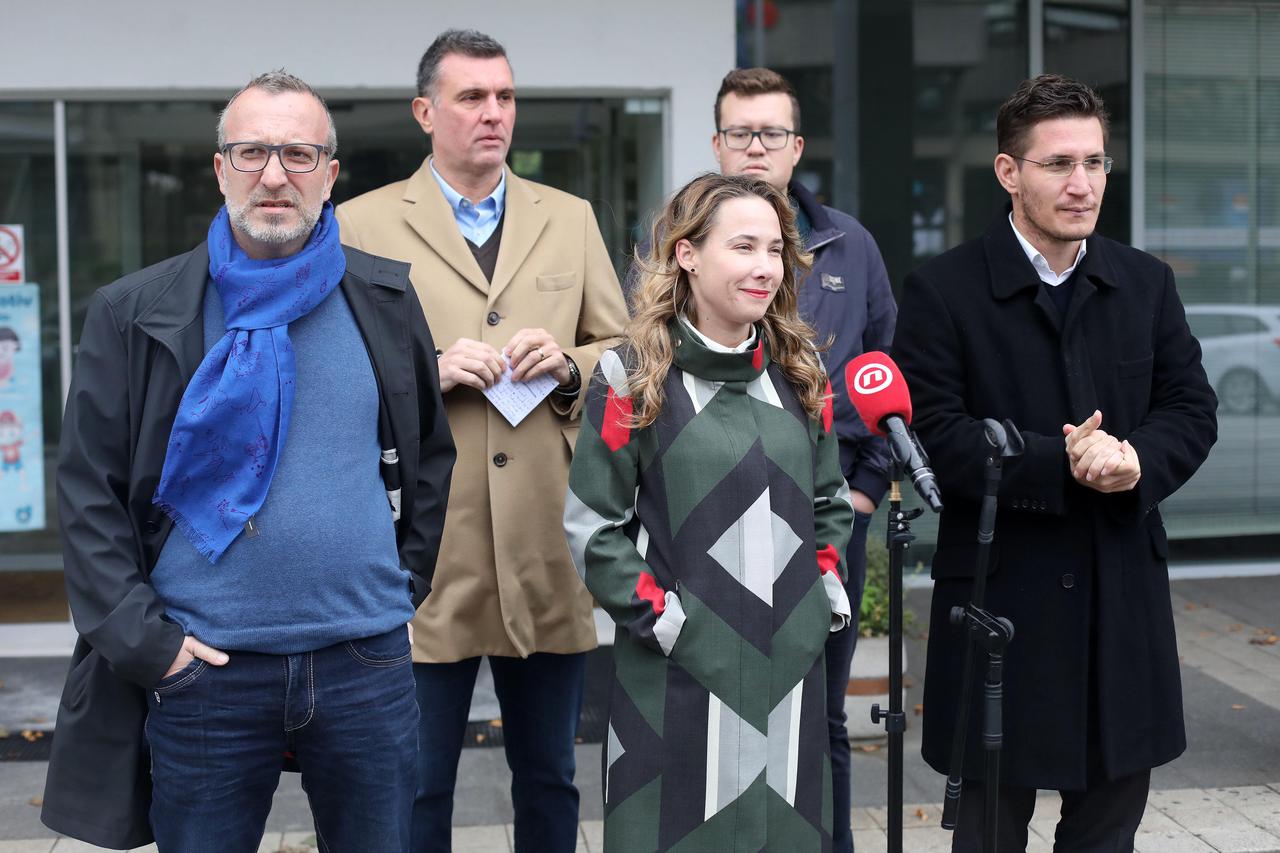 Članovi MOST-a održali konferenciju "Građani ne smiju biti taoci kaosa u Zagrebačkom holdingu"