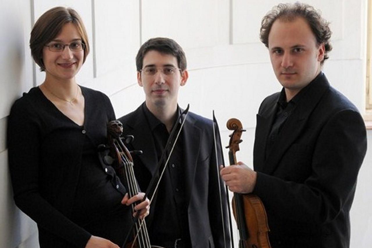 'Symblematrio_nnn_kul_100413'