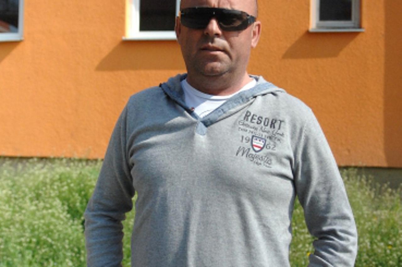 \'17.04.2011,Osijek - Predsjednik NK Metalac i sportskog centra Bikara Boro Ivkovic, preimenovat ce ime u sportski centar Ante Gotovina.  Photo: Marko Mrkonjic/PIXSELL\'