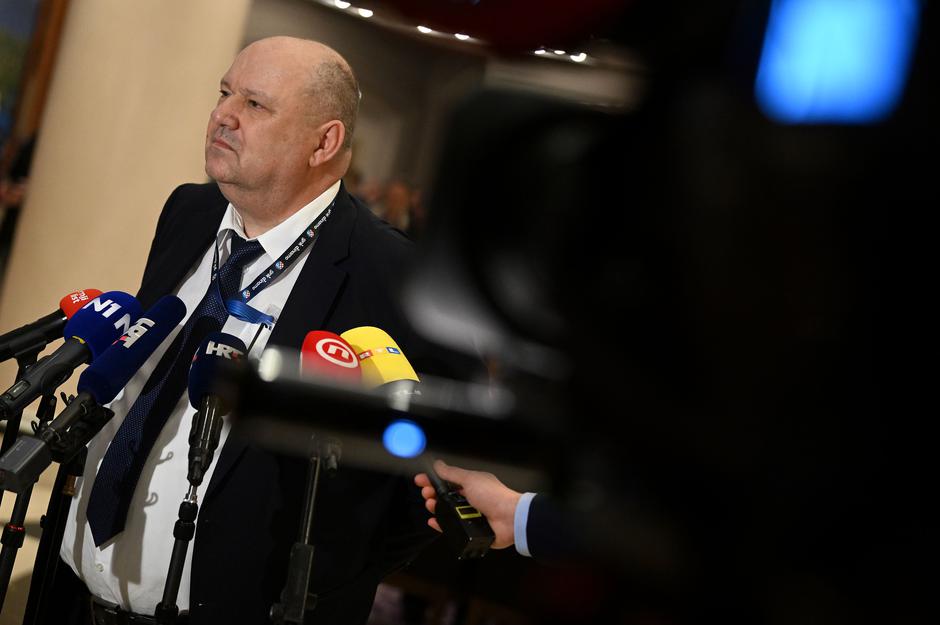 Zagreb: Nakon završene skupštine Damir Zorić dao je izjavu za medije 