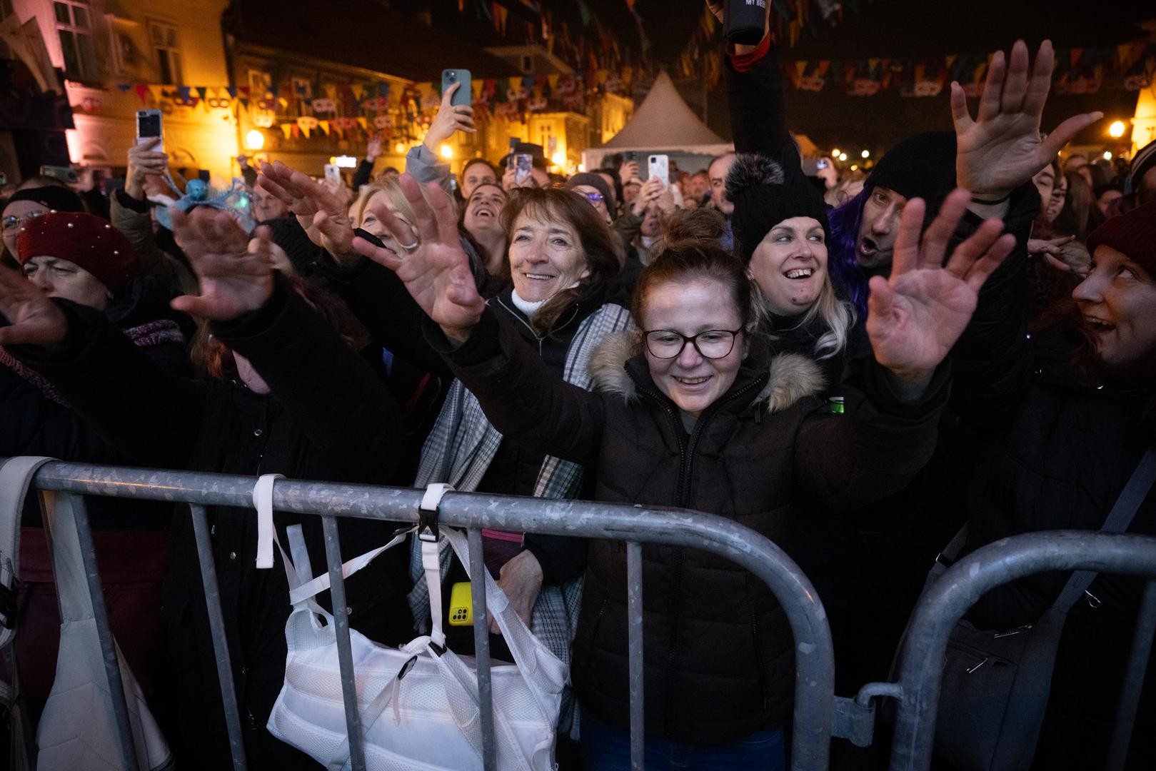 Samoborski fašnik, jedna od najstarijih i najpoznatijih karnevalskih manifestacija u Hrvatskoj, svake godine privlači brojne posjetitelje iz cijele zemlje, ali i šire. Ove godine, pod sloganom "Bedaki noriju s'aki dan, a pametni samo na Fašnik!", Fašnik je još jednom opravdao svoj status.