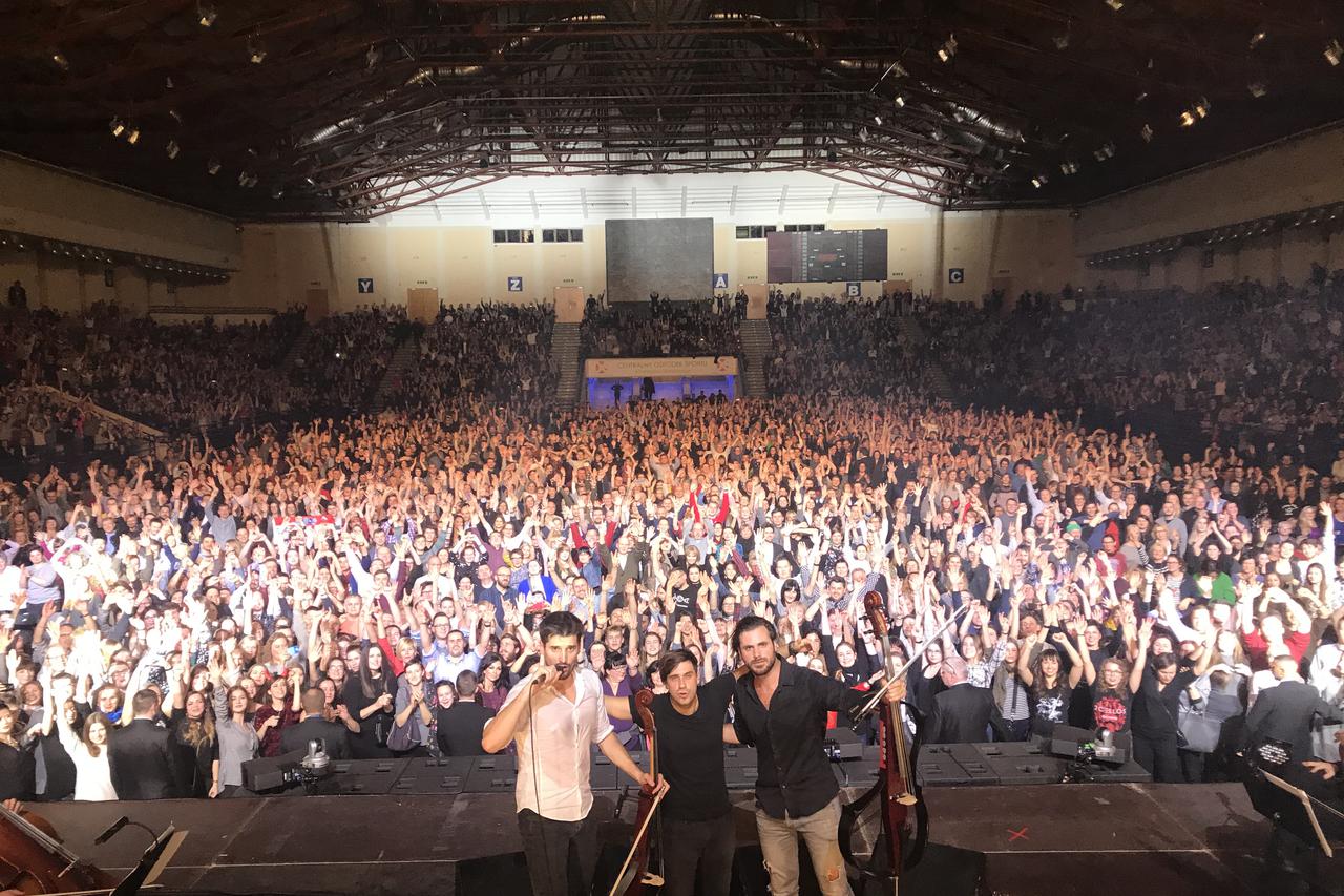 2CELLOS uspješno započeli rasprodanu europsku turneju i oduševili Varšavu !
