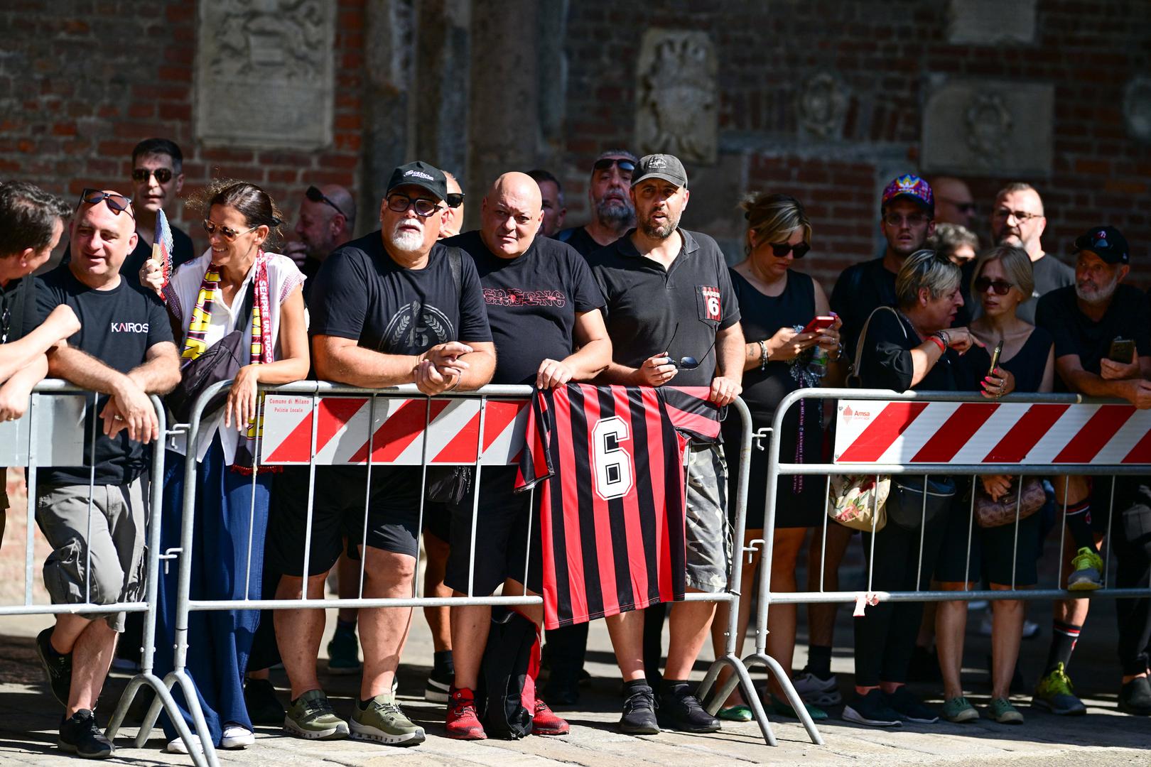 Legendarni kapetan talijanskog Milana Franco Baresi preminuo je 31. srpnja nakon što se godinu dana borio s teškom bolesti. U kolovozu prošle godine podvrgnut je operaciji uklanjanja čvora s pluća od koje se nikada nije do kraja oporavio.