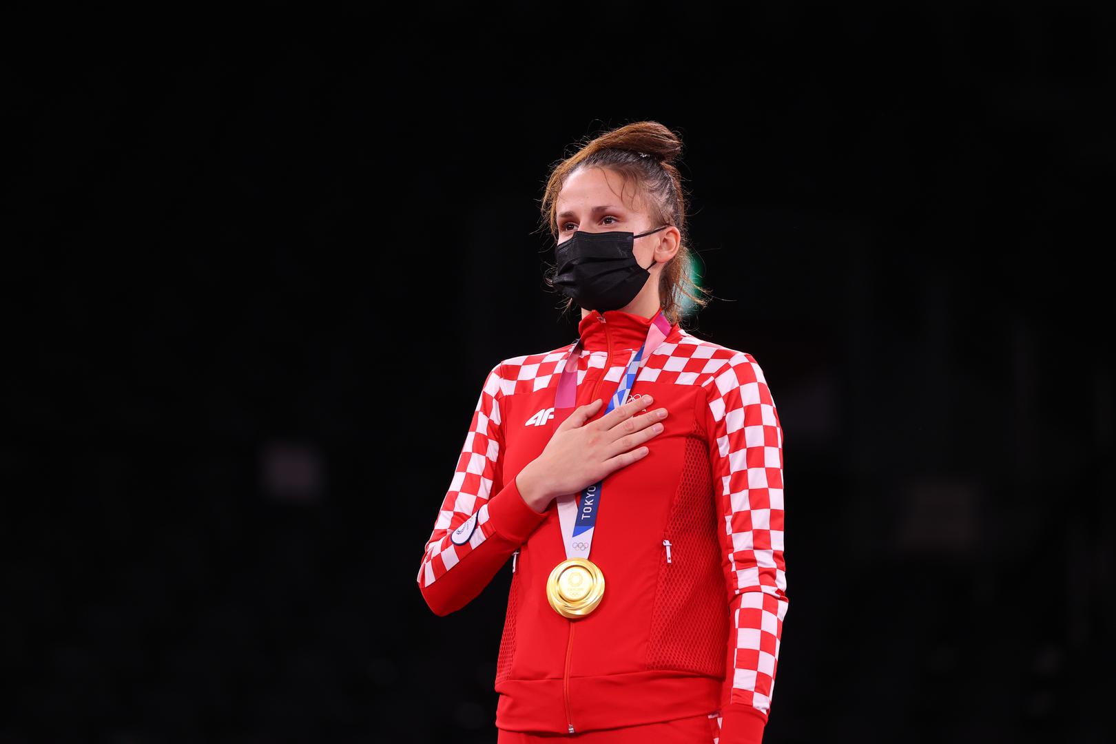Do sada su najuspješnije bile OI u Rio de Janeiru na kojima su hrvatski sportaši osvojili pet zlatnih medalja, dok su OI u Barceloni (1992) i Pekingu (2008) jedine prošle bez zlata.
