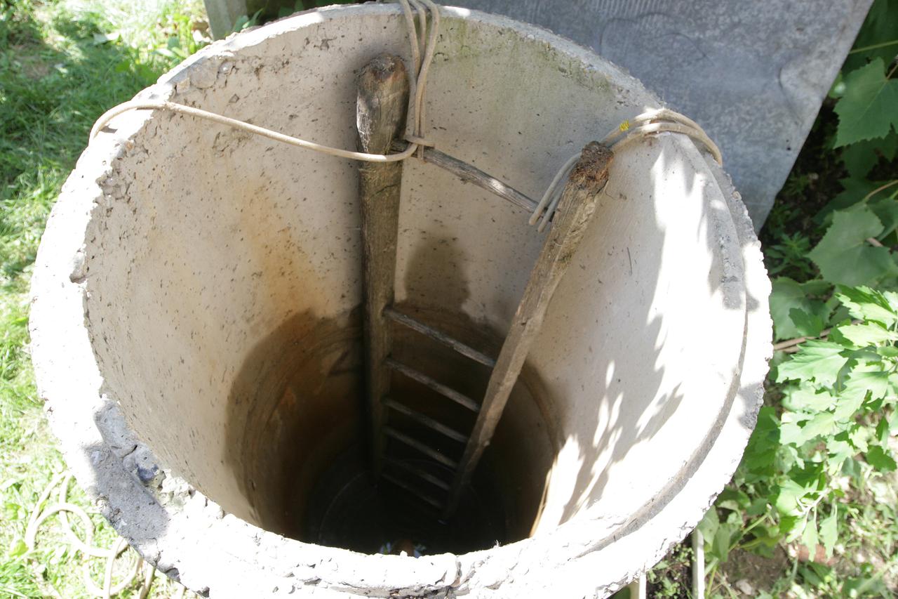Rasinja: Žena pokušala izvršiti samoubojstvo utapljanjem u bunaru