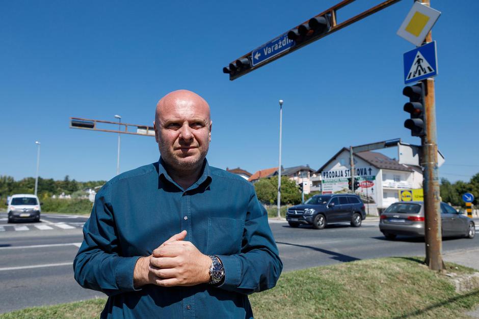Zagreb: Semafor na Sesvetskoj cesti ne radi već godinama