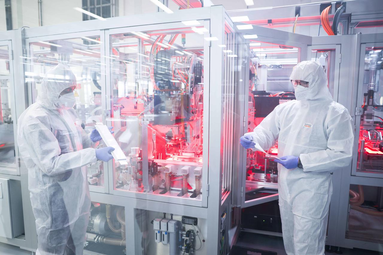 Minister President Günther visits electrode producer