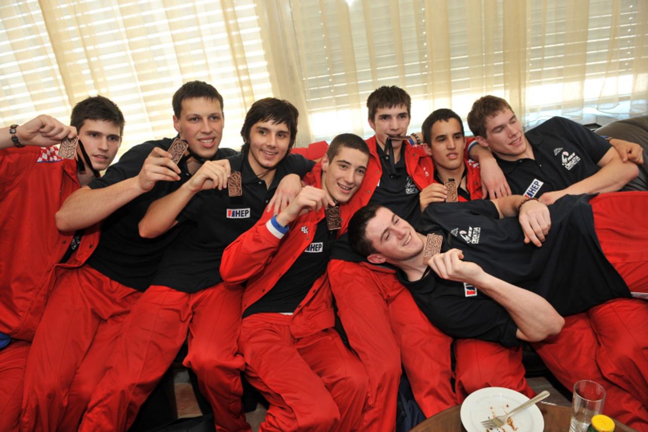 Juniorska reprezentacija, Pleso