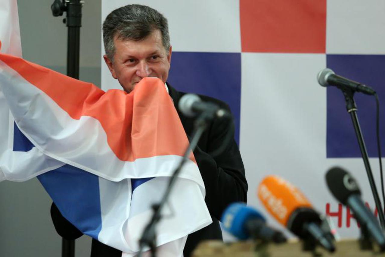 Osnovana stranka Hrvatska zora (1)