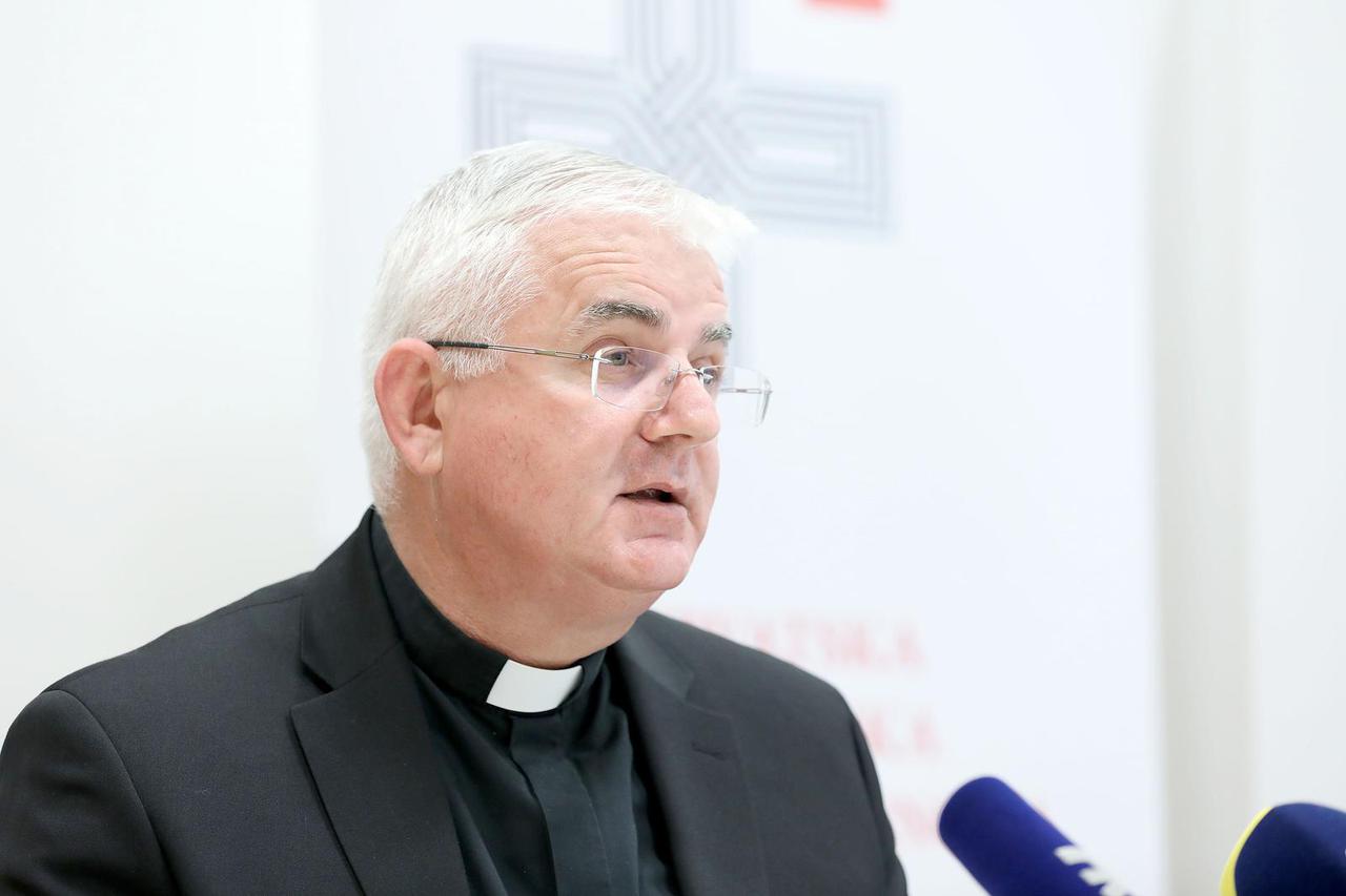 Mons. Mate Uzinić