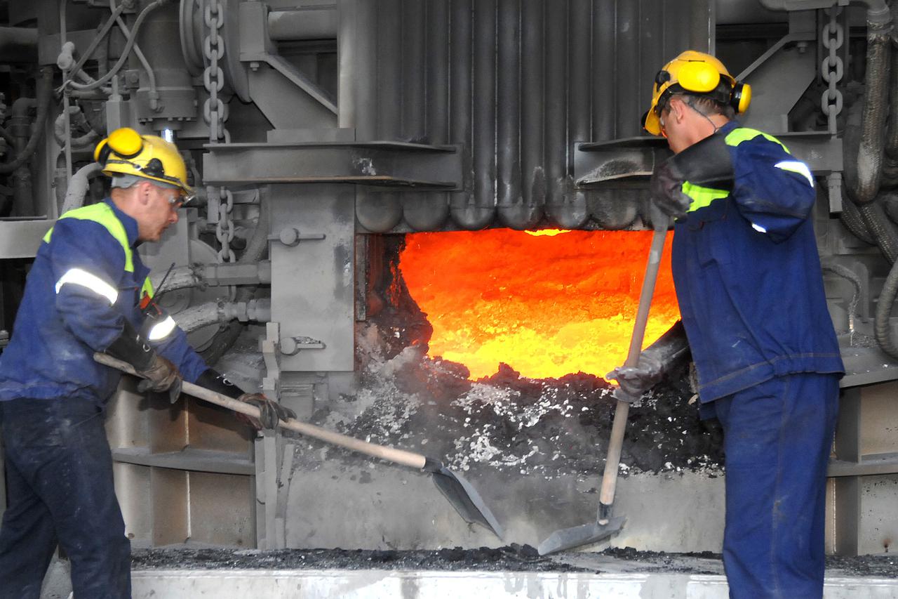 28.05.2010., Sisak - Zapocela je s radom nova elektro pec u CMC-ovoj celicani. Photo: Nikola Cutuk/PIXSELL