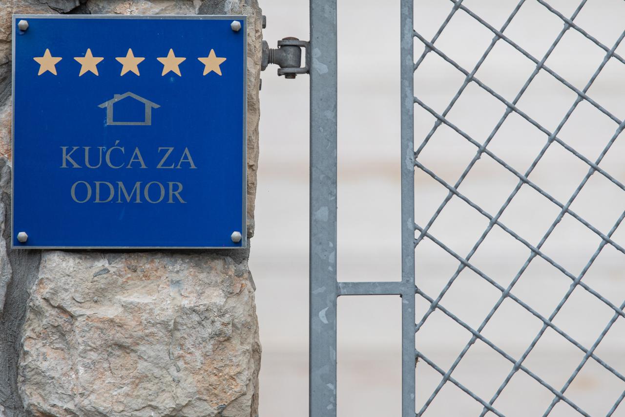 Novim porezom na nekretnine bit će obuhvaćene kuće i stanovi za iznajmljivanje