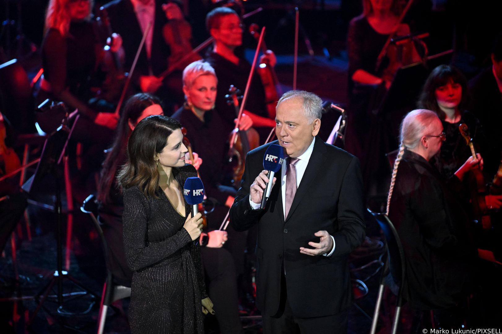 Koncert su organizirali Grad Zagreb, Hrvatska radiotelevizija i KUC Travno, uz suradnju Zagrebačke nadbiskupije, Ustanove za upravljanje sportskim objektima, Zagrebačke filharmonije i GKD-a Komedija.