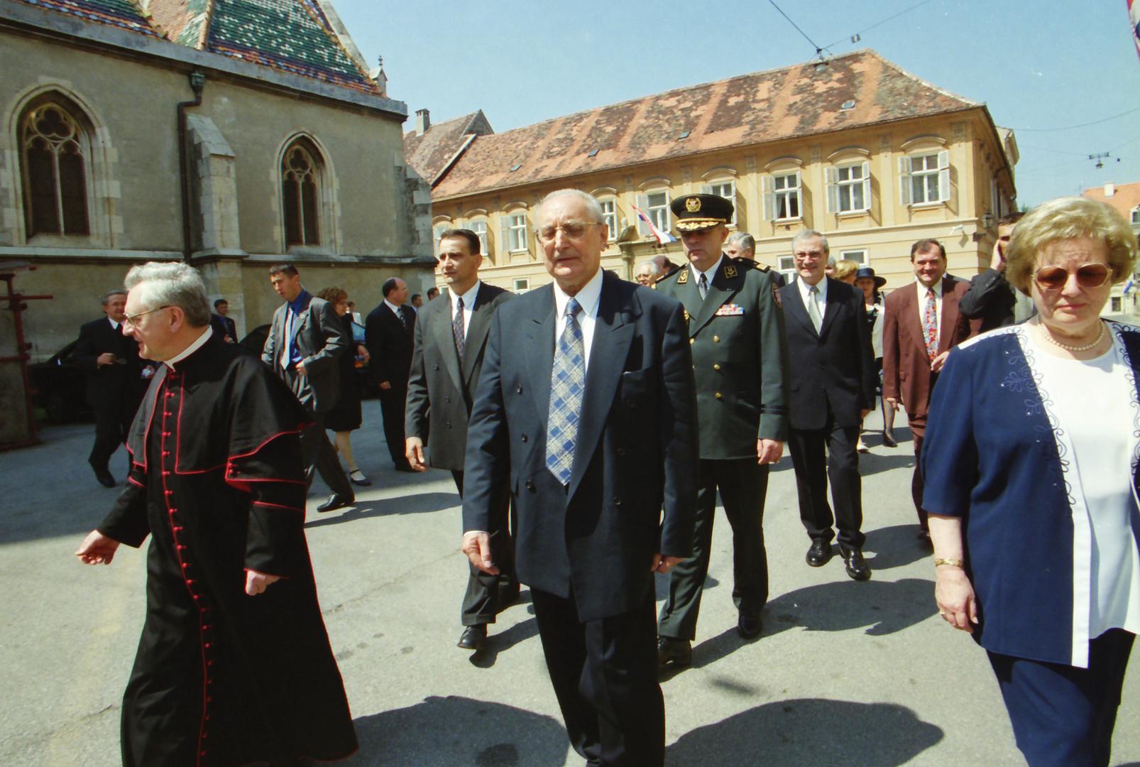 26.05.1999., Zagreb - Predsjednik Republike Hrvatske Franjo Tudjman prisustvovao je Svetoj misi u zagrebackoj katedrali koju je predvodio nadbiskup zagrebacki kardinal Josip Bozanic. Photo: Davor Visnjic/PIXSELL 