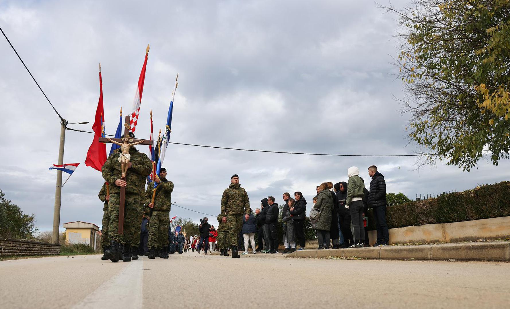 18.11.2025. Skabrnja -  Povodom obiljezavanja Dana sjecanja na zrtve Domovinskog rata i Dana sjecanja na zrtvu Vukovara i Skabrnje, izaslanici Predsjednika Republike i izaslanstvo Vlade  sudjelovali su na  programu obiljezavanja 34. obljetnice stradanja Skabrnje. Photo: Sime Zelic/PIXSELL