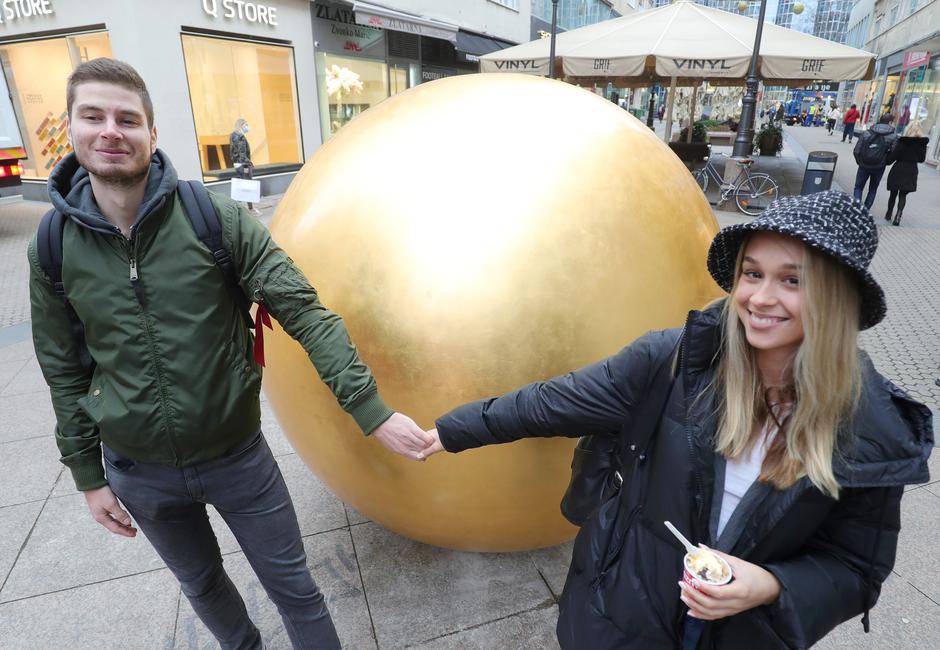 Zagreb: Prizemljeno sunce nakon 8 mjeseci vraćeno u Bogovićevu ulicu