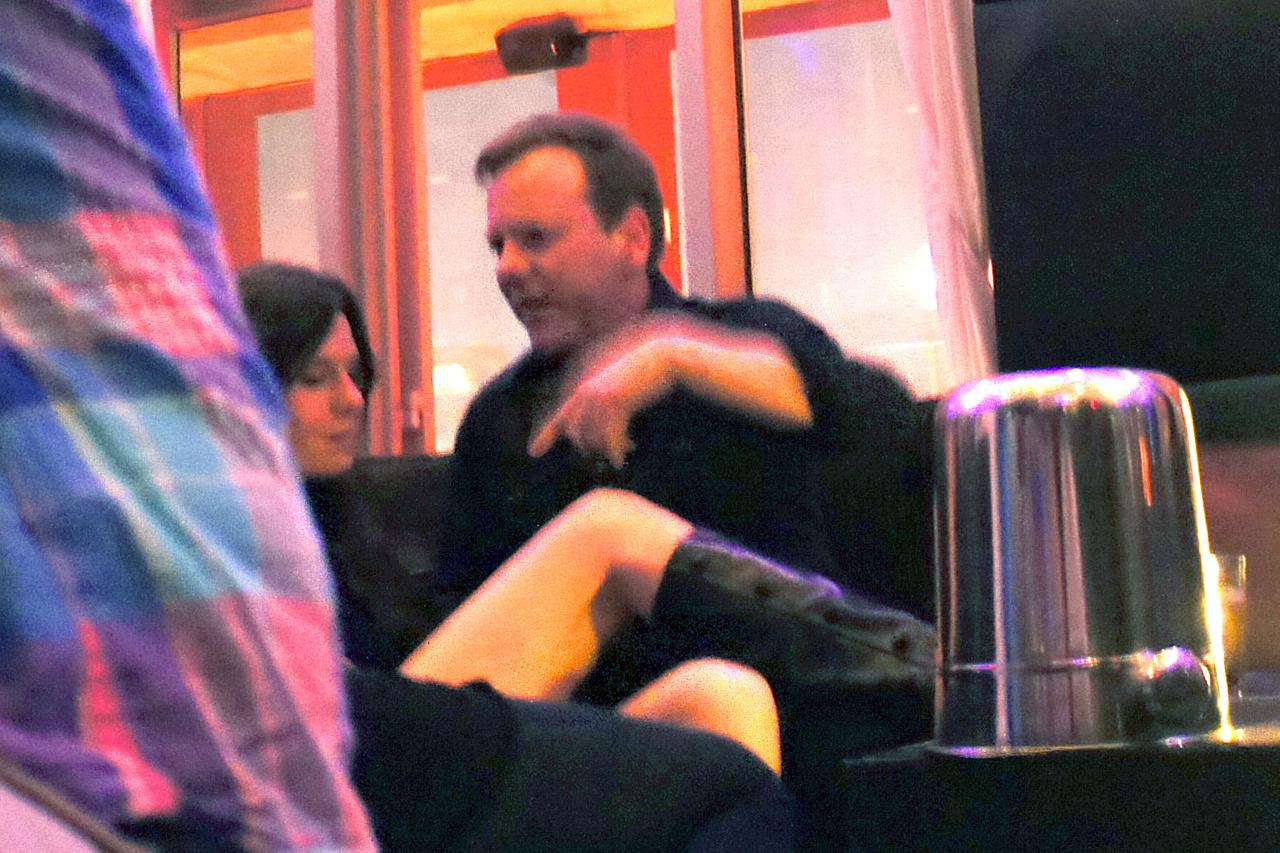 New York: Glumac Kiefer Sutherland "uhva?en" u zagrljaju nove djevojke