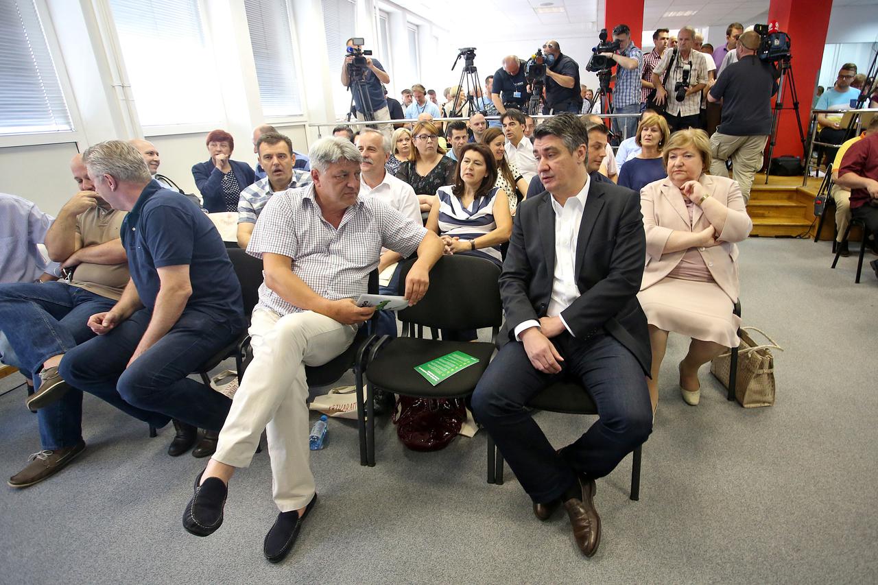 11.07.2015., Zagreb, Iblerov trg 9 - Sjednica Glavnog odbora SDP-a. Photo: Igor Kralj/PIXSELL