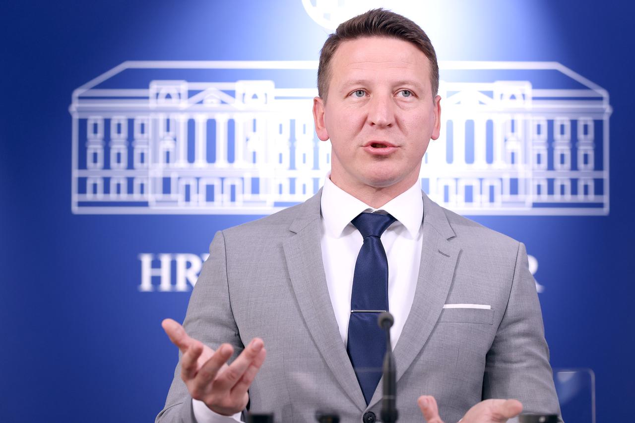 Zagreb: Dario Zurovec o današnjem glasovanju i ulasku u vladajuću većinu