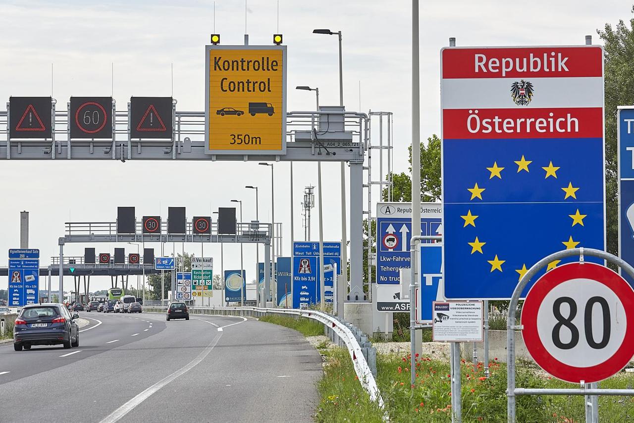 AUSTRIA-NICKELSDORF-BORDER-REOPENING