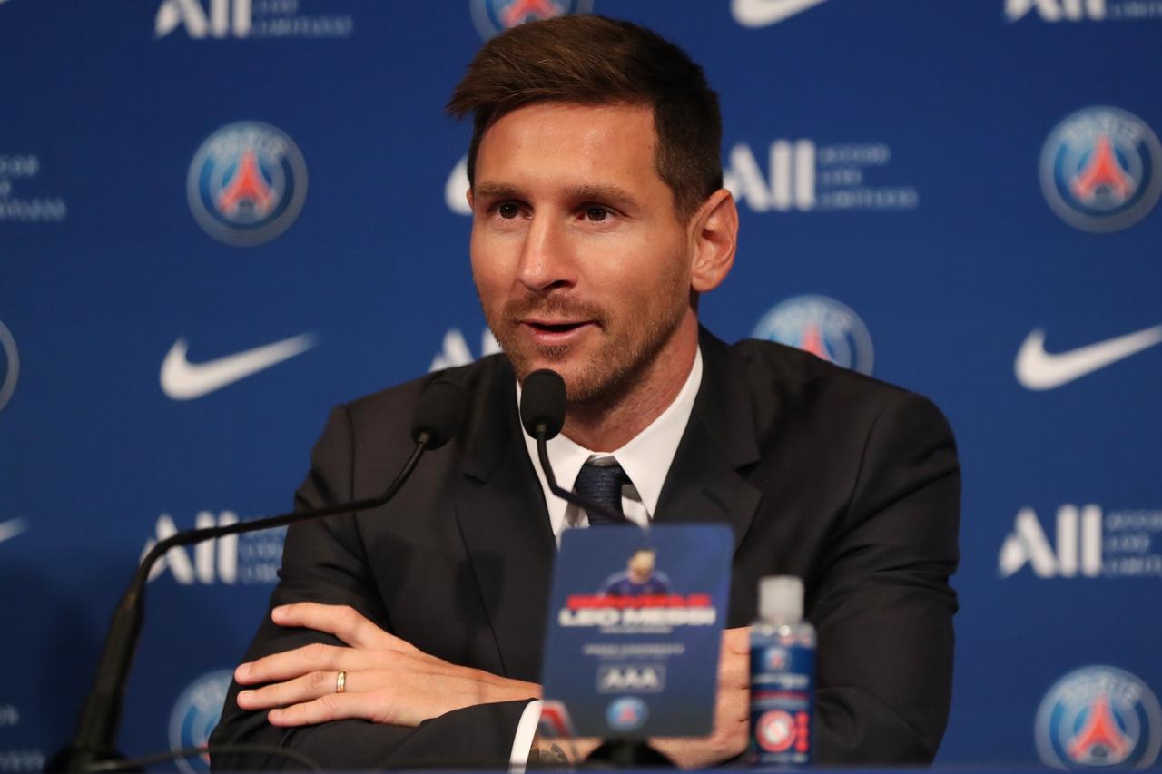 Lionel Messi Press Conference after signing for Paris St Germain