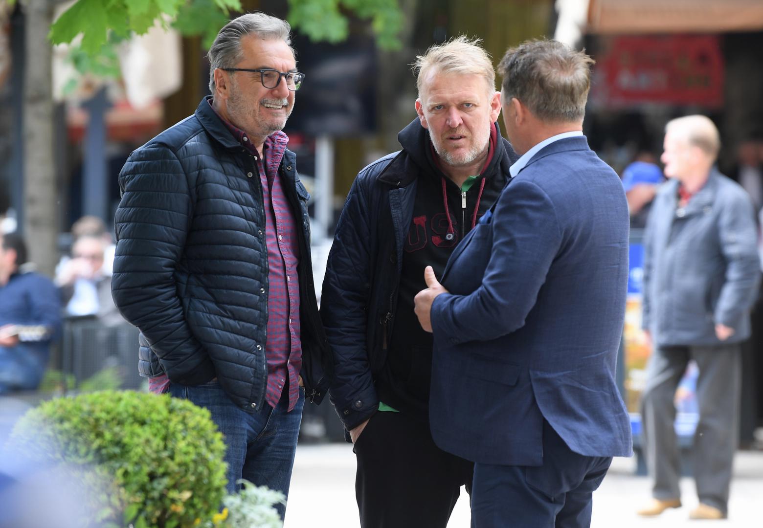 Na istom su se mjestu našli sadašnji izbornik BiH Robert Prosinečki i nekadašnji hrvatski izbornik Ante Čačić, a uz njih i Predsjednik Županijskog suda u Zagrebu Ivan Turudić, inače veliki zaljubljenik u najvažniju sporednu stvar na svijetu