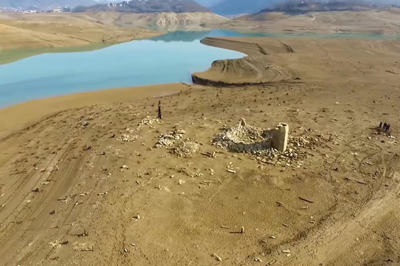 isušeno jezero rama