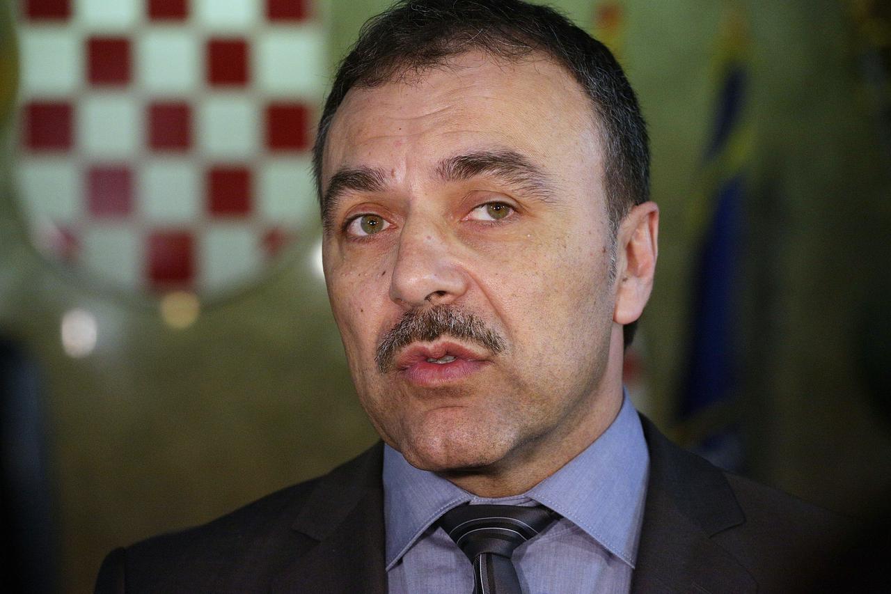 Vlaho Orepić