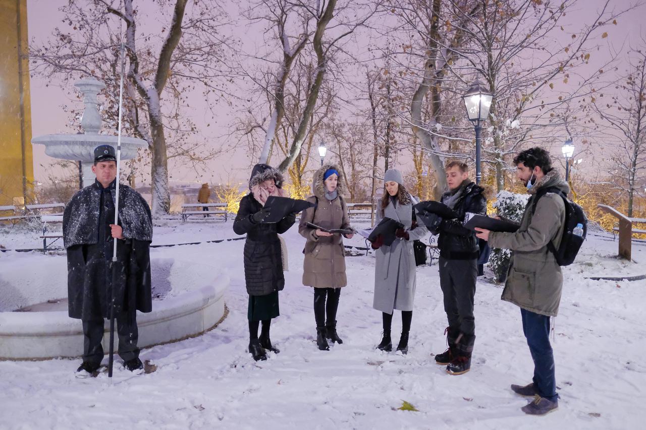 Zagreb: Paljenje plinskih lanterni na Gornjem gradu uz pjevanje božićnih pjesama