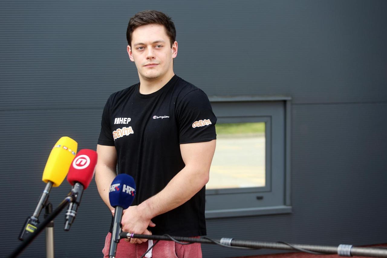 Zagreb: Tin Srbić ponovno startao s treninzima