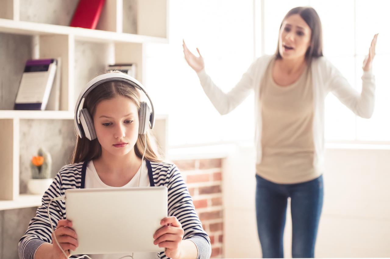 Majka se ljuti na kćer