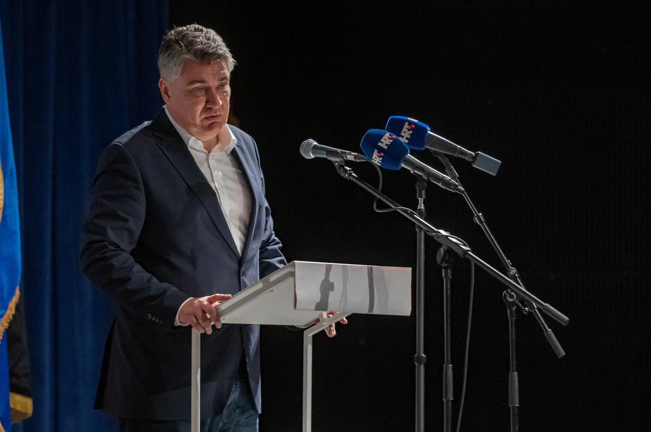 Zadar: Milanovi? sudjelovao na sve?anoj akademiji u prigodi 30. obljetnice osnutka 7. Domobranske pukovnije