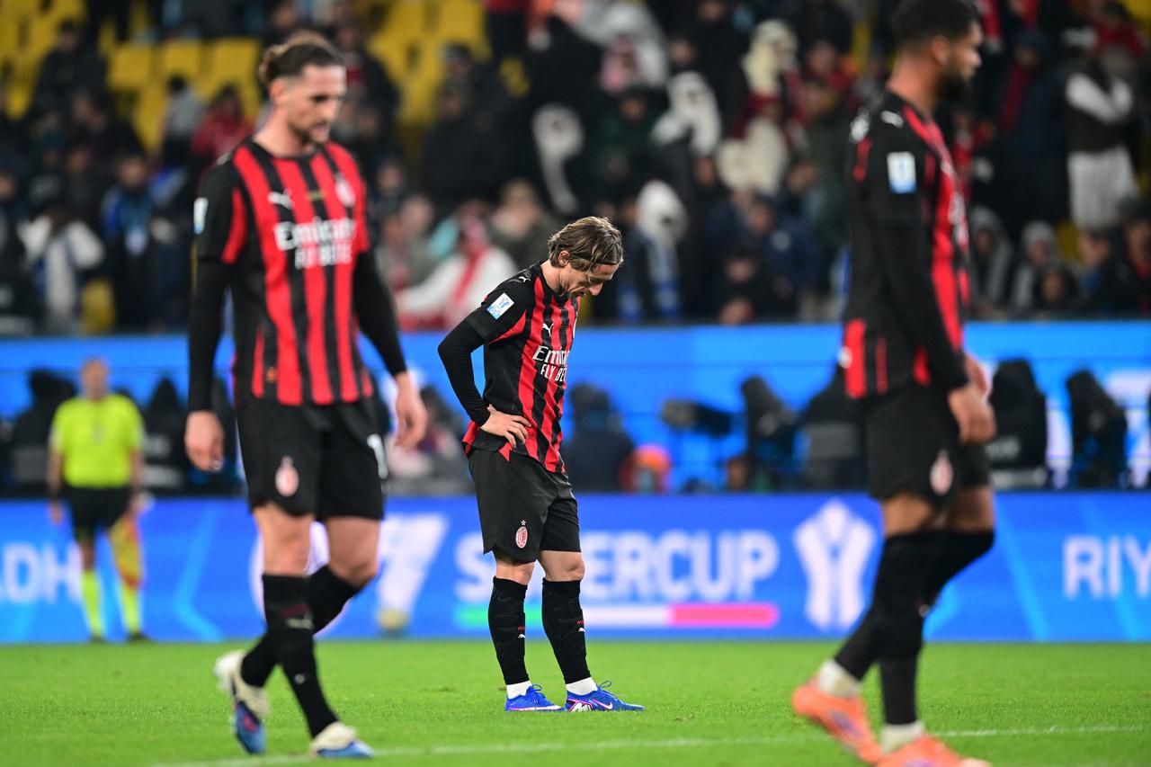 Supercoppa Italiana - Semi Final - Napoli v AC Milan