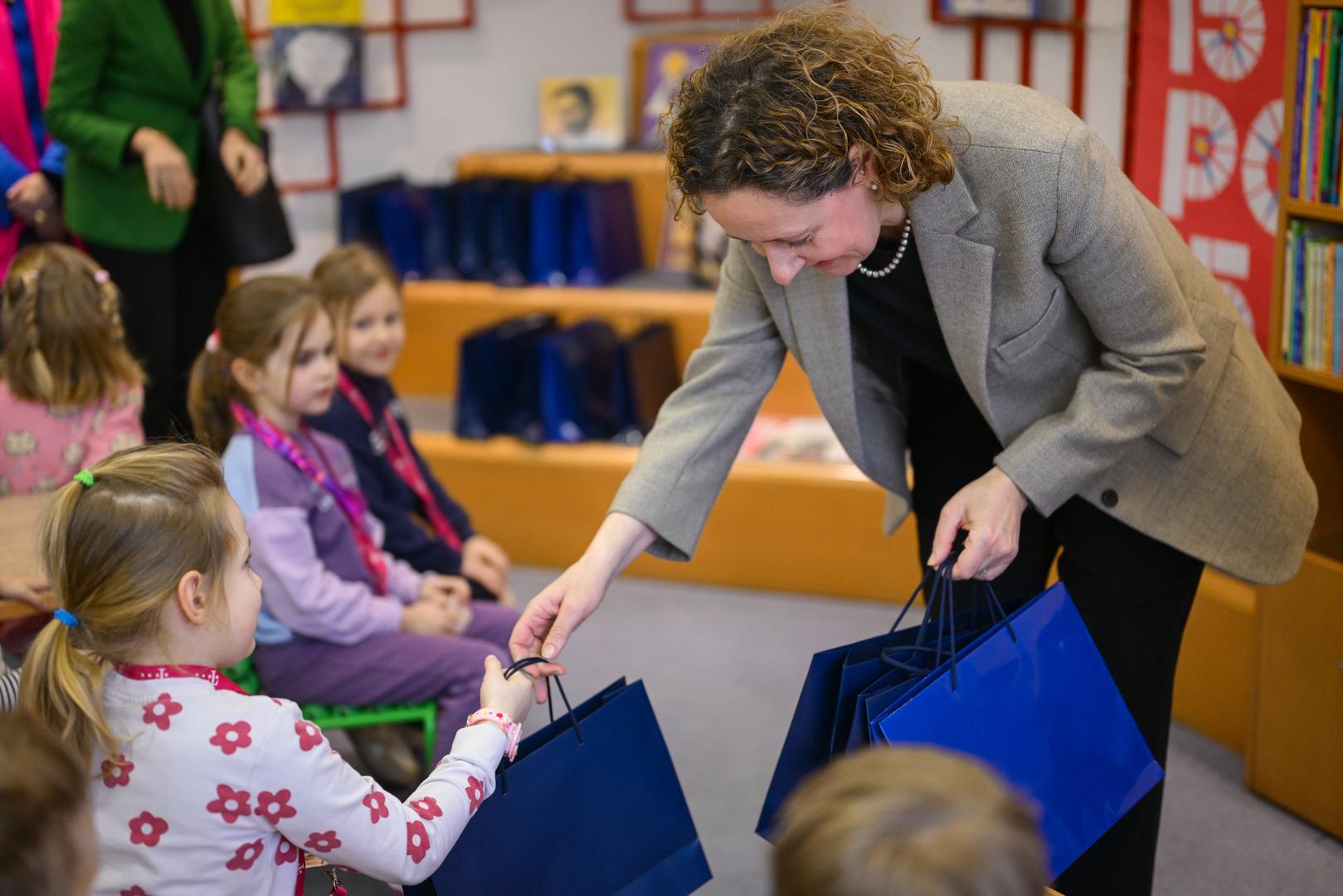 04.02.2026., Zagreb - Ministrica kulture i medija Nina Obuljen Korzinek i ministrica zdravstva Irena Hrstic odrzale su konferenciju za medije na kojoj su objavljeni rezultate nacionalnog izazova „15 po 15 – cijela Hrvatska cita djeci“ i najaviljene daljnje aktivnosti zajednickog programa Rodjeni za citanje - nacionalnog programa poticanja citanja djeci od najranije dobi. Photo: Neva Zganec/PIXSELL