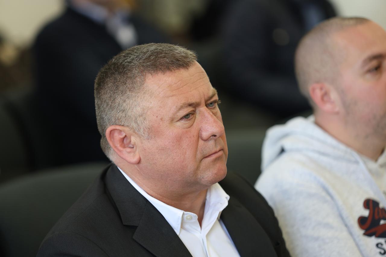 Osijek: Suđenje bivšem vukovarsko - srijemskom županu Damiru Dekaniću