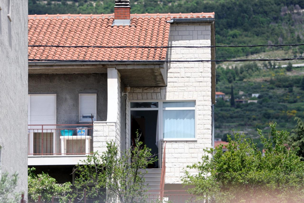 kuća kaštela bomba