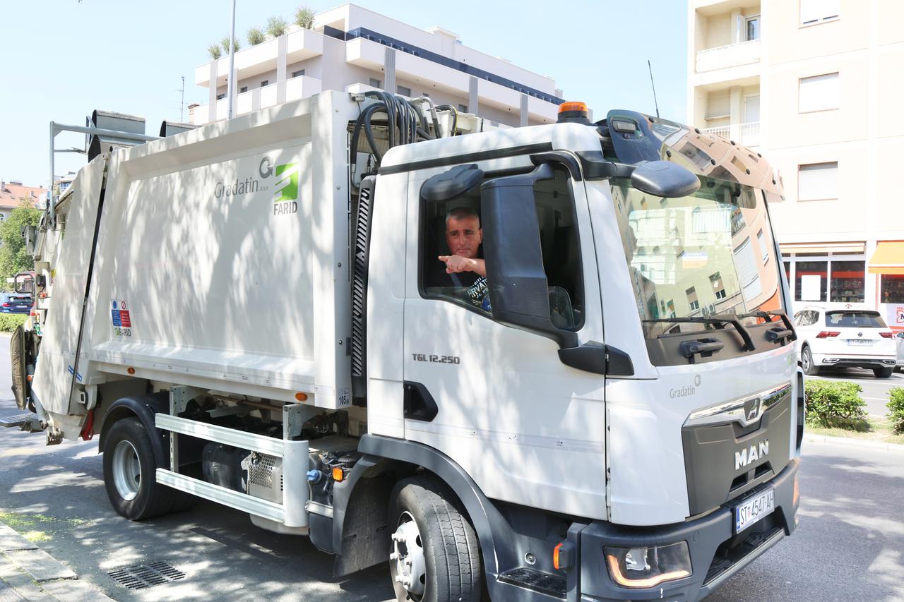 Split: Miro Bulj kamionom za odvoz otpada stigao pred županiju