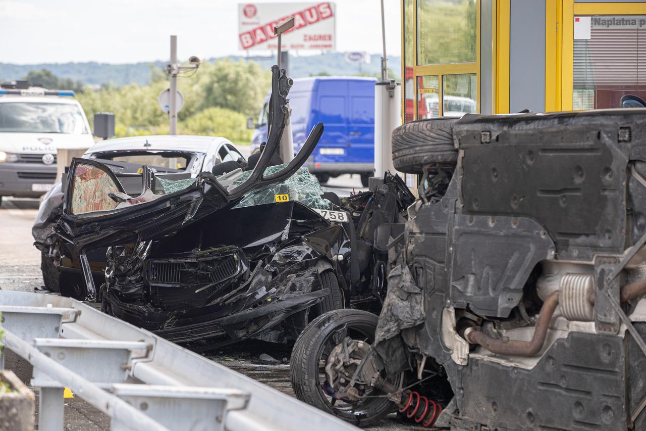 Sveta Helena: U teškoj prometnoj nesreći na naplatnoj postaji sudjelovala tri vozila