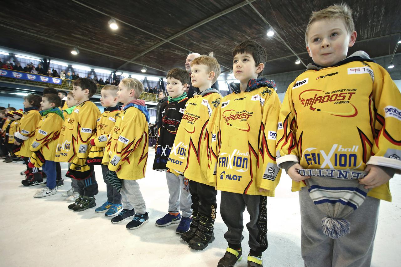 Zagreb:  Me?unarodni turnir mladih uzrasta hokeja na ledu