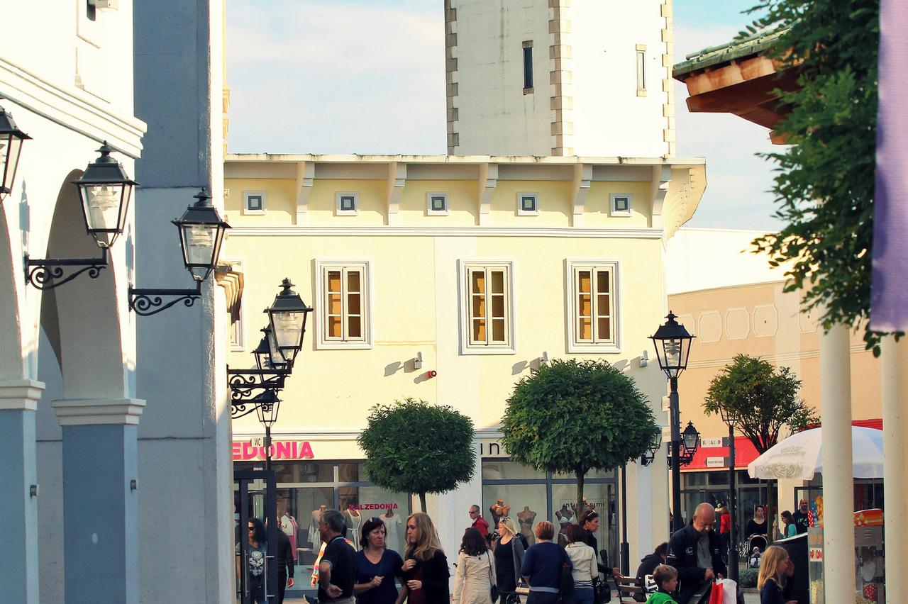 Roses Designer Outlet