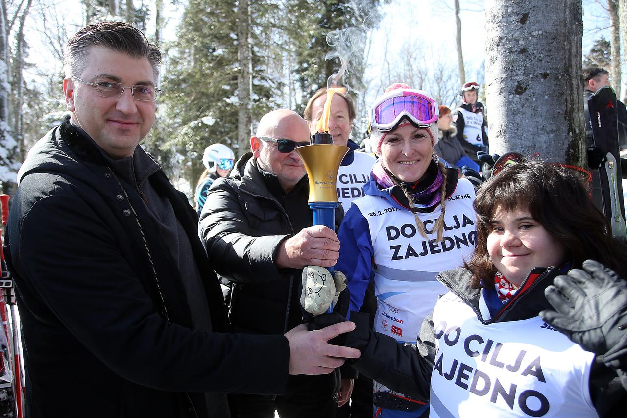 Zagreb: Humanitarna skijaška utrka Do cilja zajedno na Bijelom spustu