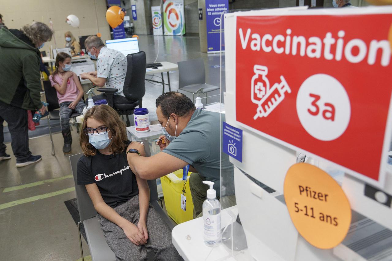 Kids Receive Covid-19 Vaccines - Canada