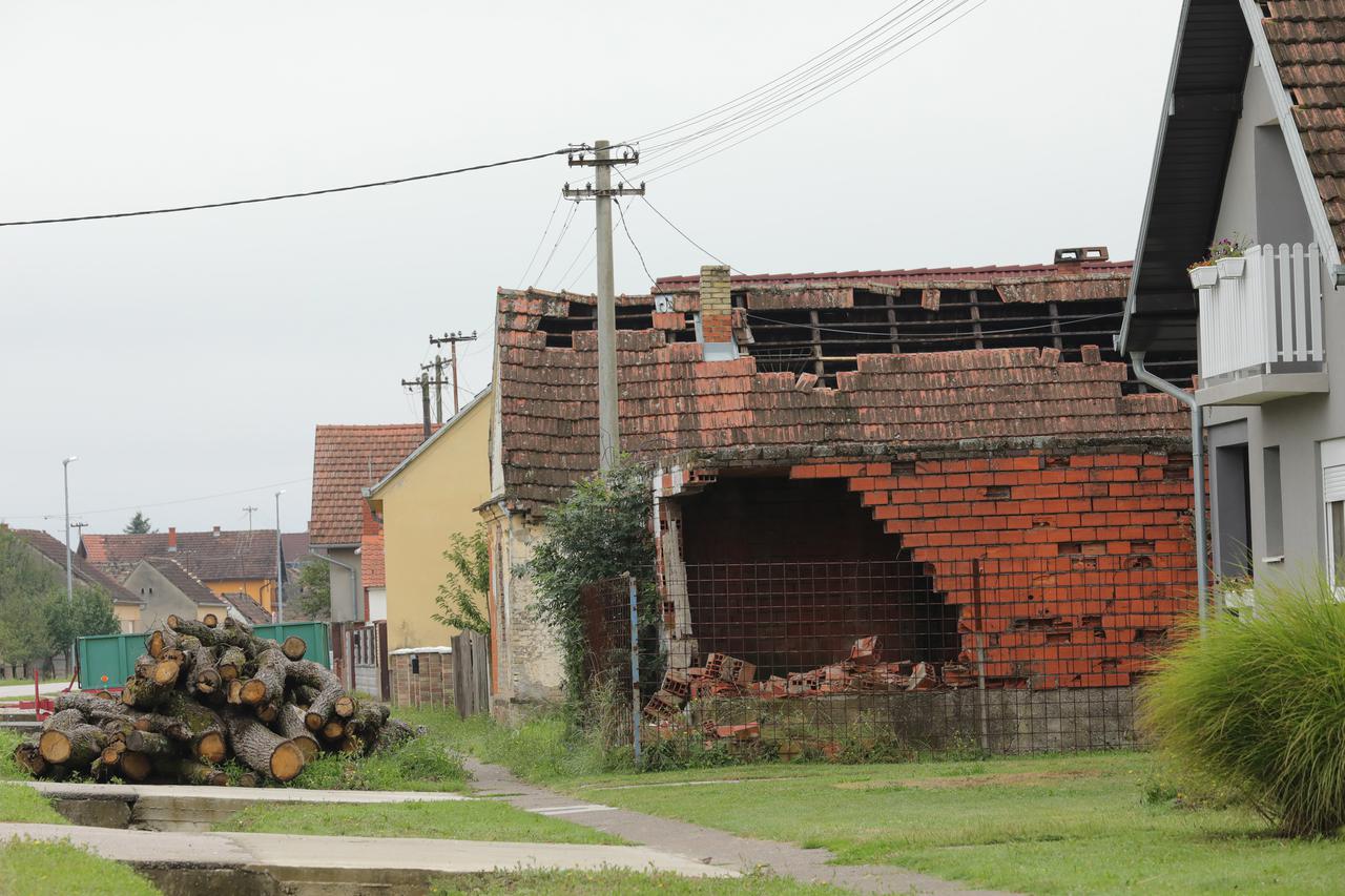 Sanacija štete u Retkovcu nakon razornog nevremena