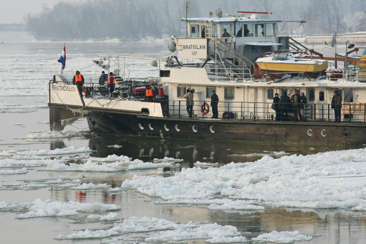 nasukan brod, brod Aleksandar