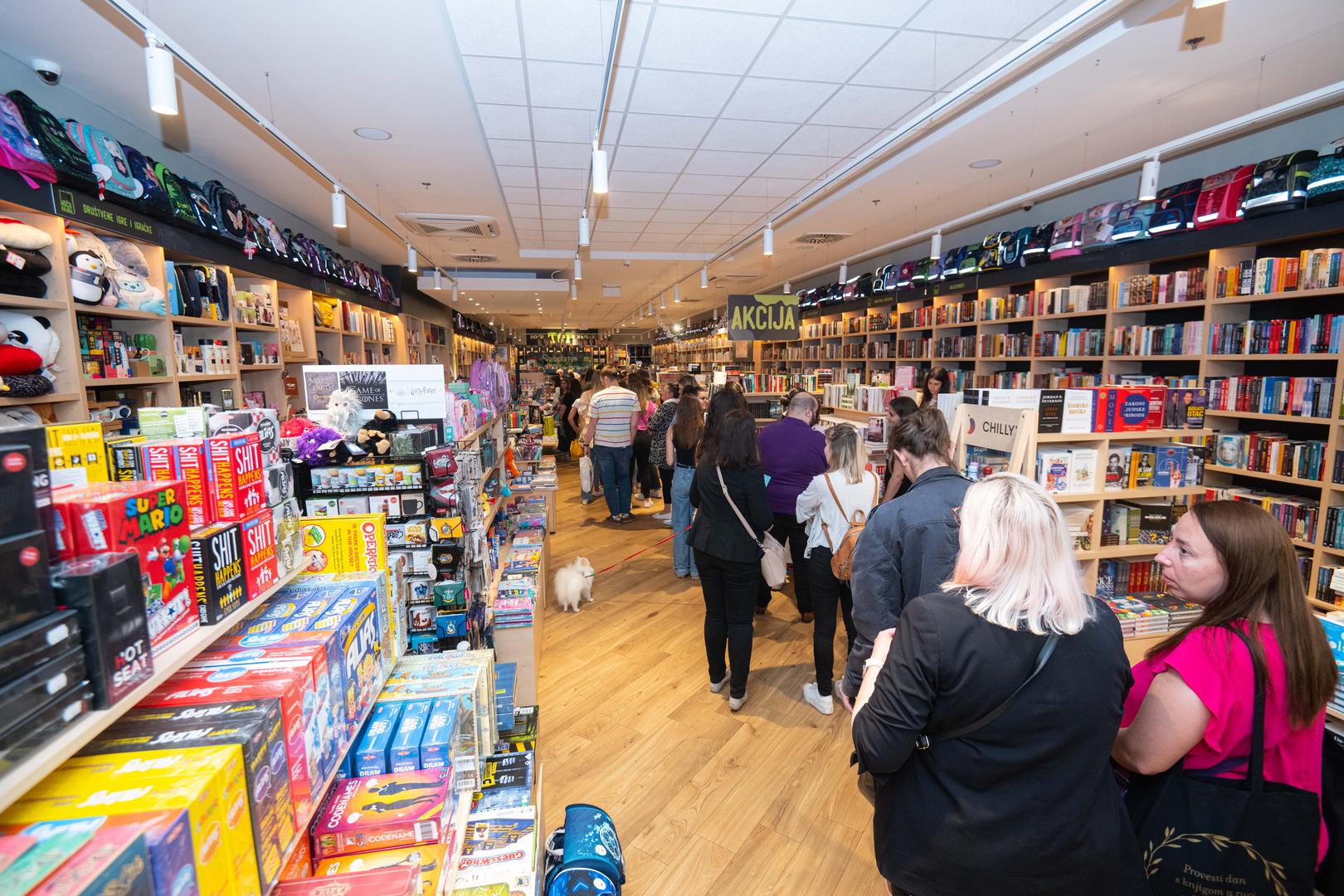 04.06.2024., Zagreb - Susret Julije Quinn, autorice serijala "Bridgerton" s citateljima u knjizari Hocu knjigu. Photo: Neva Zganec/PIXSELL