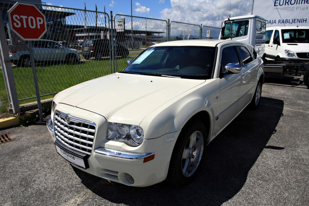 čačićev auto  (1)