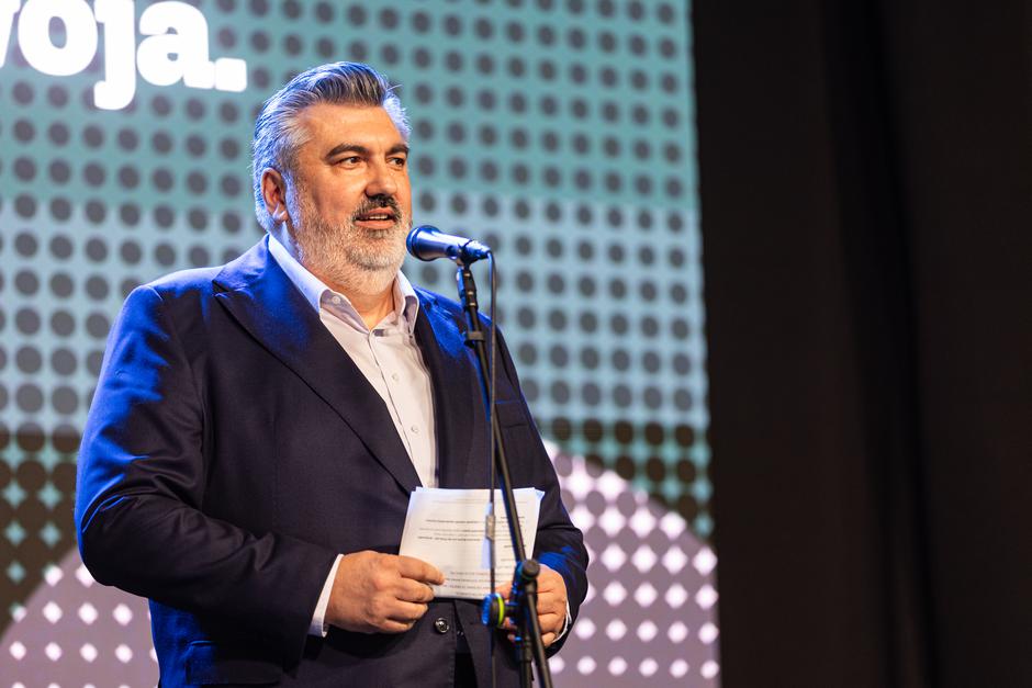 Prima tvornica u Severinu